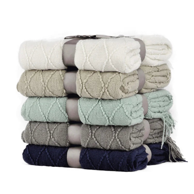 Factory Stock Cheap Wholesale Warm Acrylic Sofa Knitted Throw on Blanket with Tassel for Home Decor