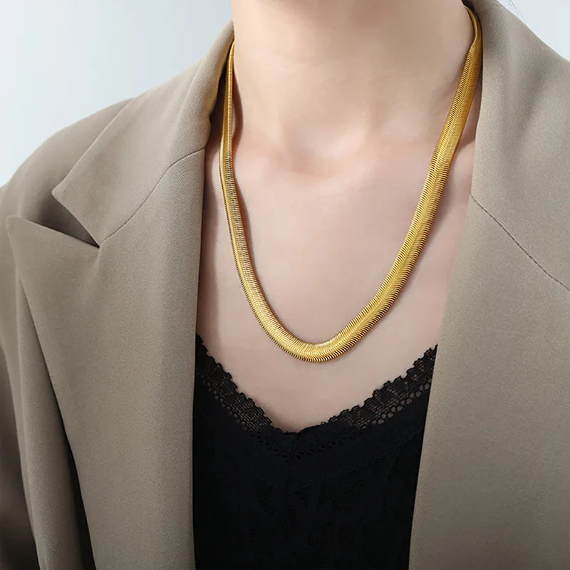 Punk Hip Hop Graceful Personality Thick Chunky Snake Chain Titanium Steel 18K Gold Plated Necklace Clavicle Choker Female