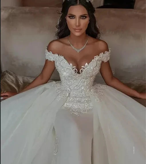 2023 Bride Mermaid/Trumpet Wedding Dress V-neck Floor-Length Chapel Train Lace Floral Print Long Sleeve Zipper Back Customized