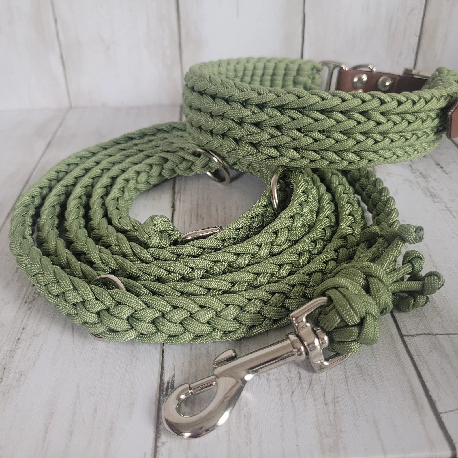 3-way Adjustable Guacamole Green Dog Leash 2 m for Large Dogs Gift for Dog Owners