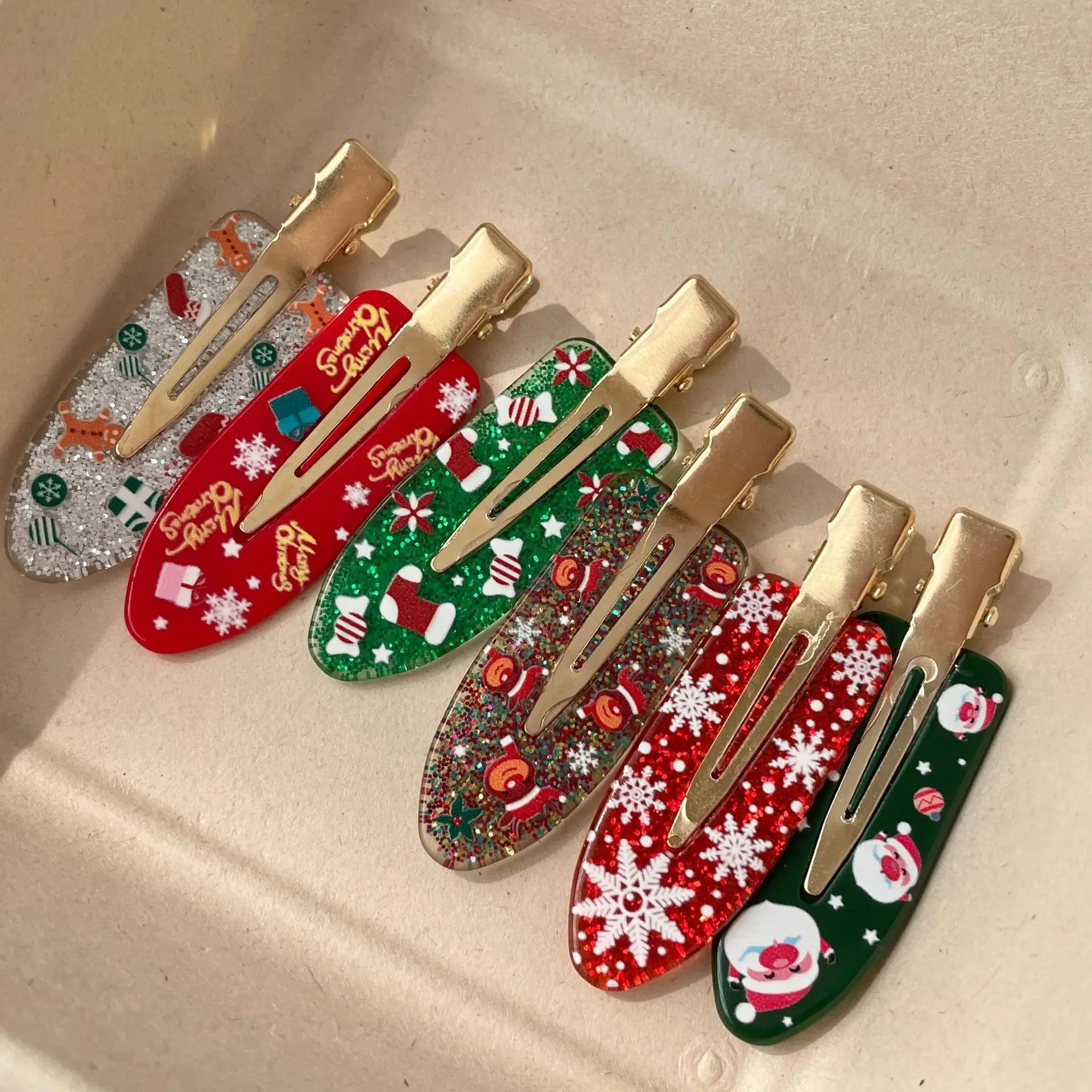 Hot Selling Cute Christmas Resin Hair Clips Sweet Style Hair Decoration for Children Factory Wholesale at Low Price