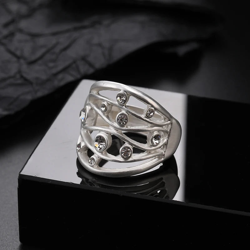 TongLing Silver Plated Fashion Rings Hollow Carved Flowers Crystal Rings for Wholesale