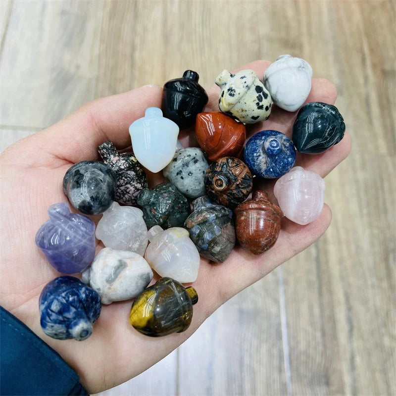 Wholesale Hot Sale Natural Quart Crystal Small Pinecone Hand Carved Pinecone for Gift
