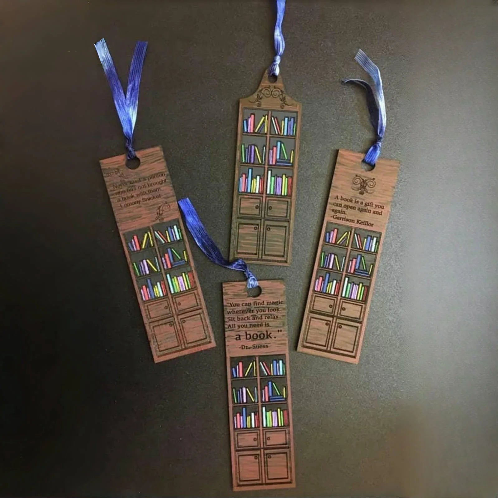 Hot Selling Bookshelf Bookcase Bookmark Wooden Crafts Pendant DIY Wood Bookmarks Decoration Souvenir Gift