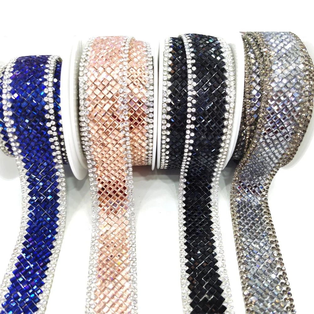 S285 2.5cm Width Factory Supply Iron on Rhinestones Chain Trim Crystal Trimming Chain Rhinestone for Shoes Belt Decoration