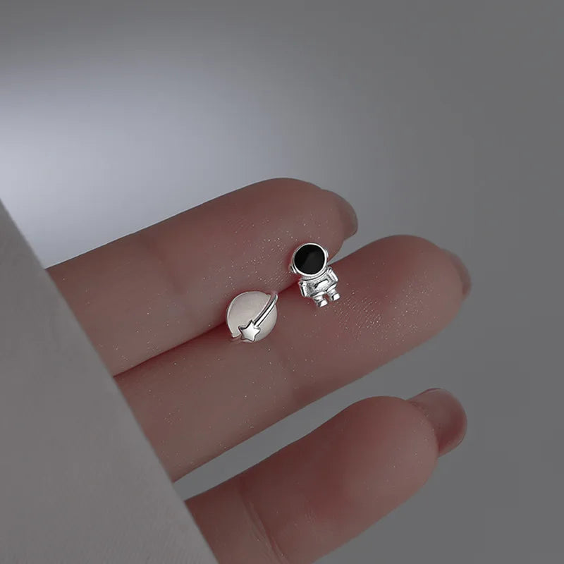 GT 925 Silver Needle Cute Astronaut Asymmetry Planet Stud Earrings Opal Stud Earrings for Women