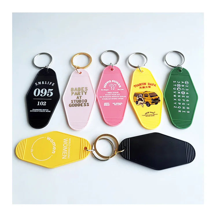 Custom Logo Vintage Motel Keychain Boce Free Sample Blank Plastic UV Printed Metal Alloy Zinc for Personalised Style