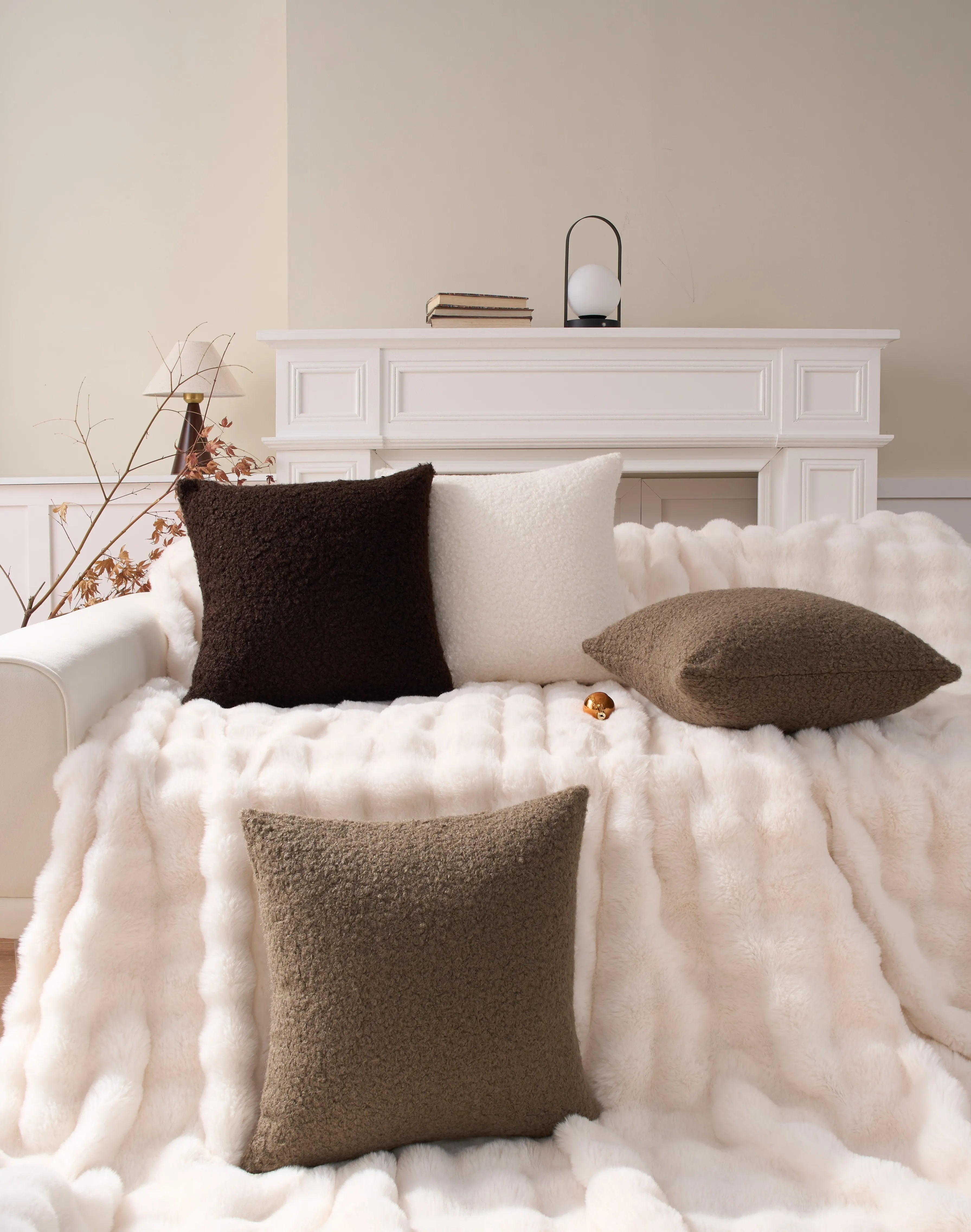 Amity Nordic Polyester Teddy Plush Pillowcase Comfortable White Sofa Cushion Cover Decorative  Home Throw Pillow Covers