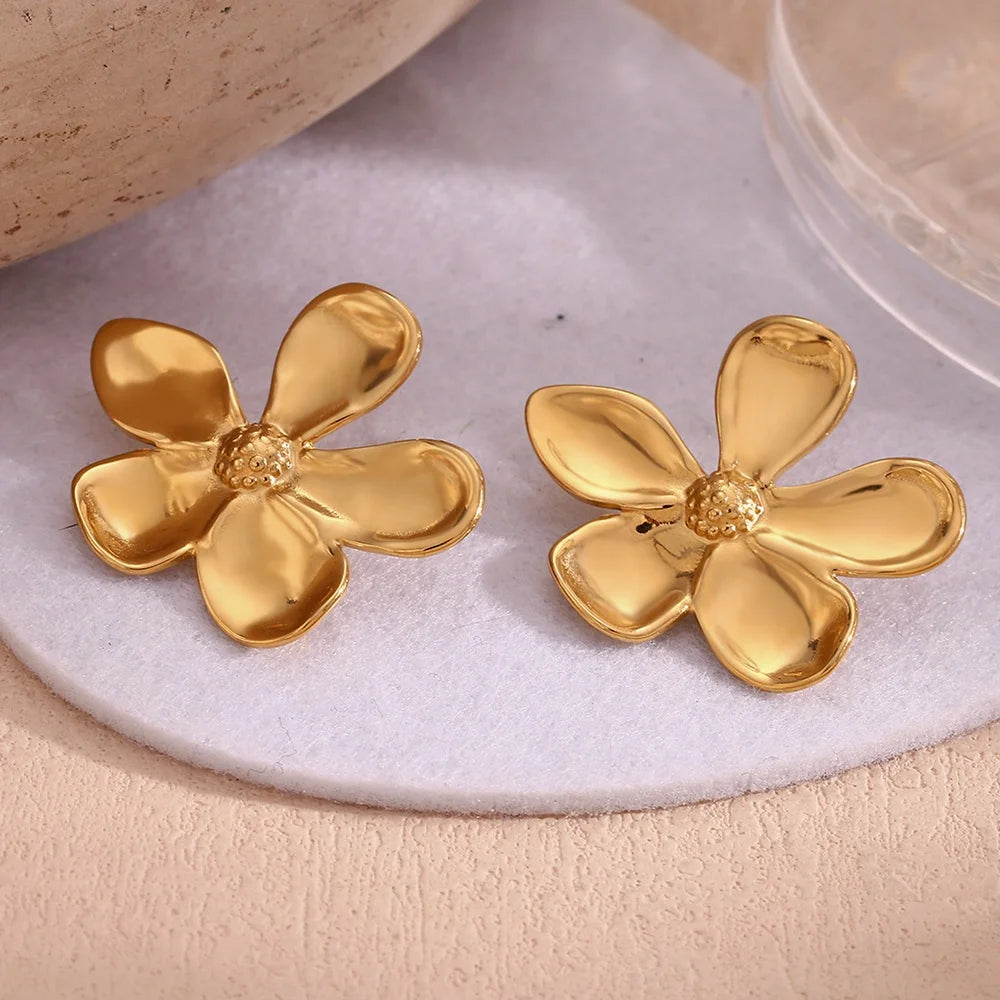Dreamshow Glossy PVD Gold Plated Flower Earrings Tarnish Free Jewelry Waterproof Stainless Steel Stud Earrings