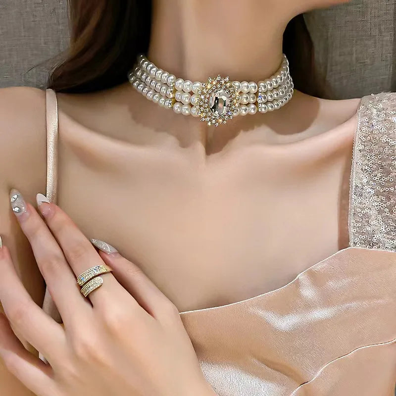 Boho 3 Tier Dainty Rhinestones Necklace Pearls Chunky Short 1920s Choker Necklace Chain Multilayer Choker Necklace