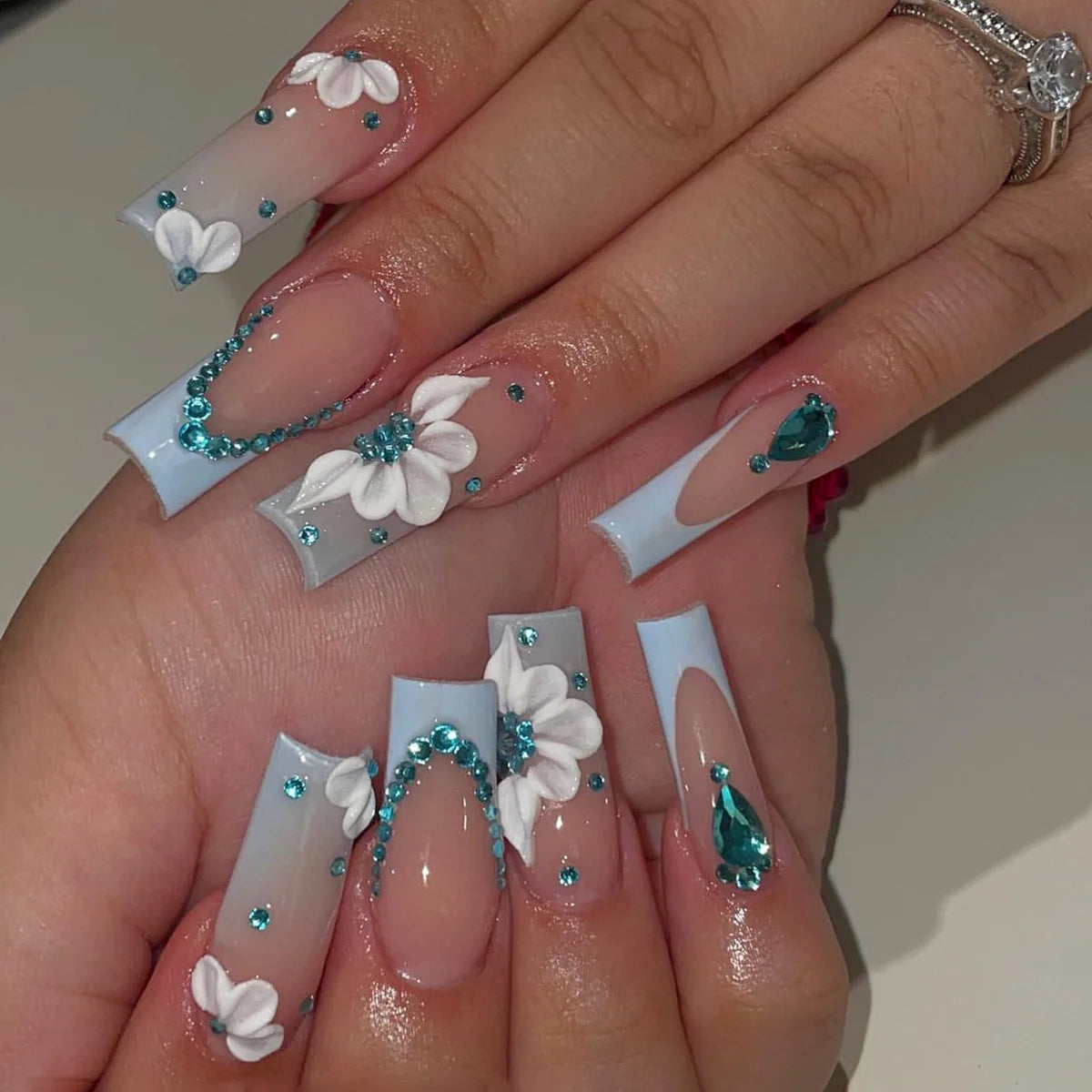 Medium Long Ballerina Coffin Square Press on Nails White French False Nails Artificial Fingernails Reusable False Nails