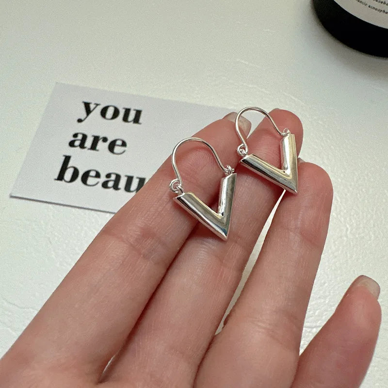 Unique Design 925 Sterling Silver Retro V Shape Short Clip Earrings for Women Jewelry