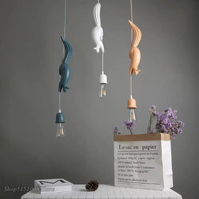 Nordic Resin Squirrel Led Pendant Lights Modern Industrial Children's Room Kitchen Hanging Lamp Loft Animal Light Fixtures Decor