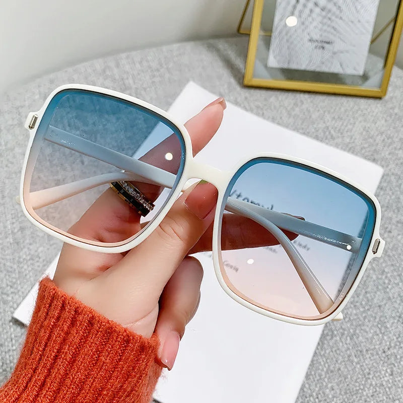 Fashion Ladies UV400 Vintage Designer Shades Sun Glasses Gradient Lens Sunglasses Retro Cheap Plastic Square Sunglasses (KSG095)