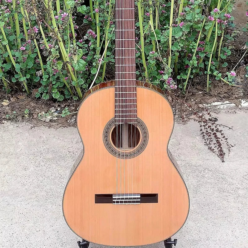 China Aiersi Handmade Good Sound Handcrafted Solid Cedar Top Spanish Classical Guitar String Instrument
