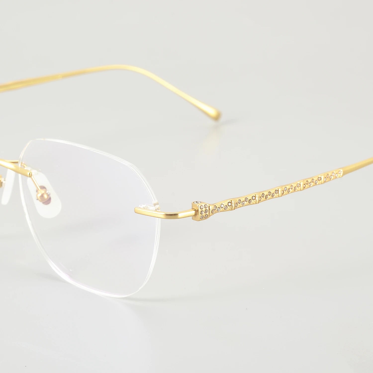 High Quality Exquisite Handmade Unisex Titanium Glasses Frame Custom Logo OEM18k Gold IP Electroplating Process Reading Glasses