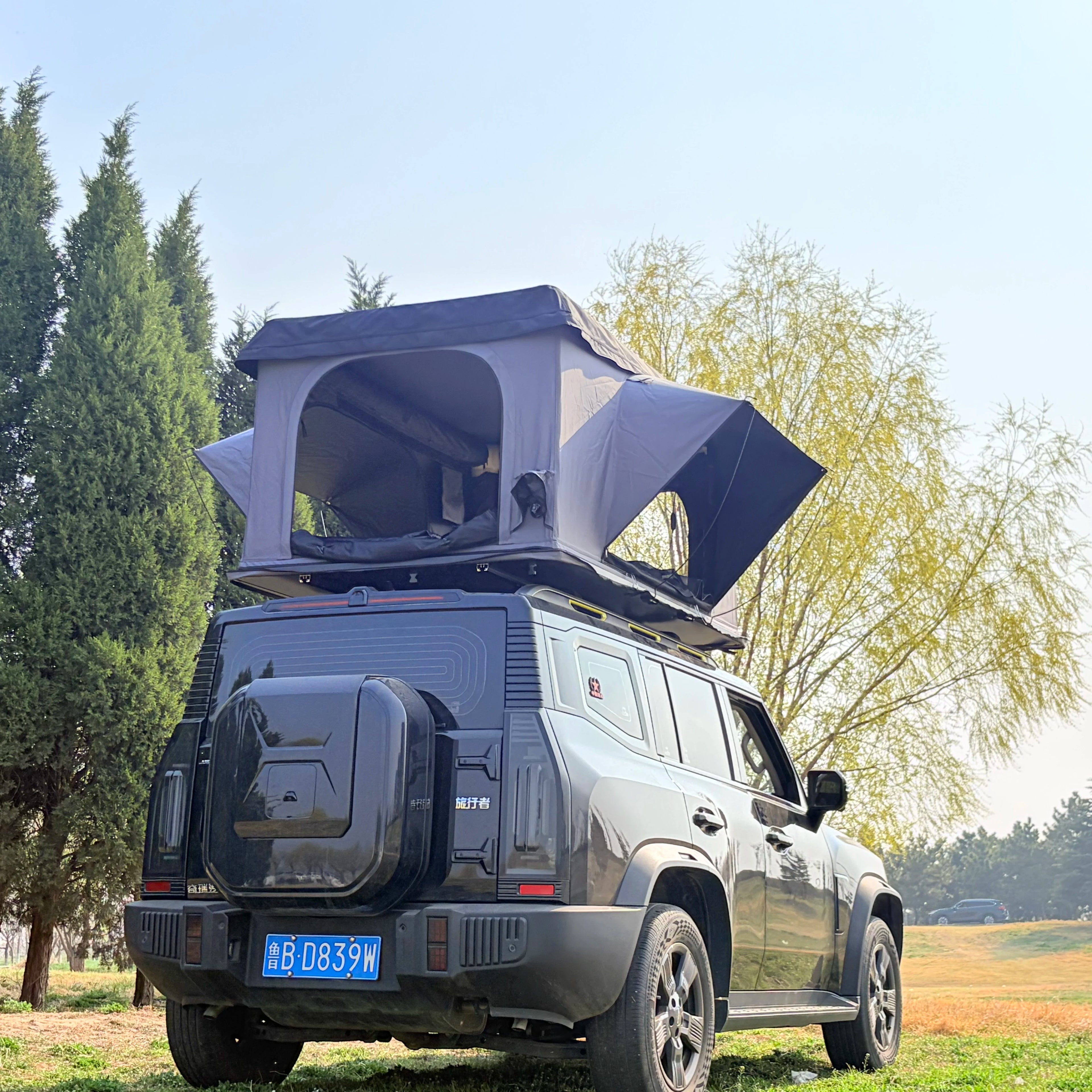 Adventure Cruiser 4WD Waterproof Roof Top Tent for Camping Hard Shell Overland Offroad Canvas Fabric for Road Trips