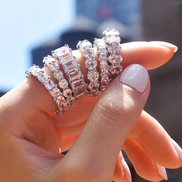 Huitan Manufactures Hot Shiny Moissanite Zircon Full Around Rings Lady Girls Daily Fashion Zirconia Eternity Rings