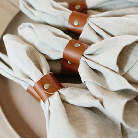 Korean-Style New PU Leather Napkin Ring Tabletop Napkin Ring Holder with Circle Shape for Hotel or Camping