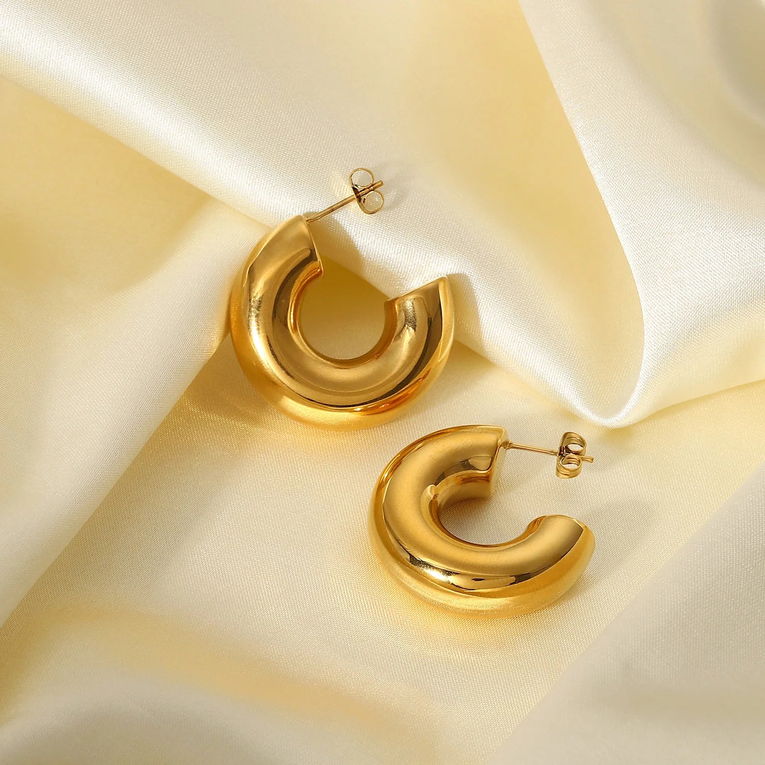 Dropshipping Geometric Pvd Gold Plated Thick Hoop Earrings Wedding Stainless Steel Wide Chunky Cc Hoop Earrings For Women