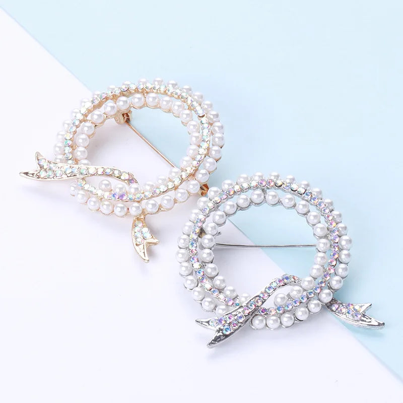 Fashion Cheap Pearl Clothing Accessories Lapel Pin Brooch Women Dress Rhinestone Pearl Round Brooch Pin