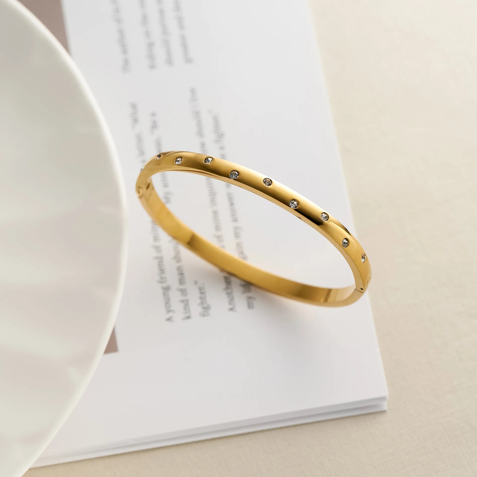 Light Luxury Quality Stainless Steel 18K Gold Plated Minimalist Geometric Zircon Buckle Bracelet Bangle