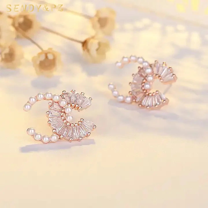 Wholesale France Fashion New Design Alphabet Crystal Pearl Earring Elegant Light Luxury Women 925 Silver Needle Earrings