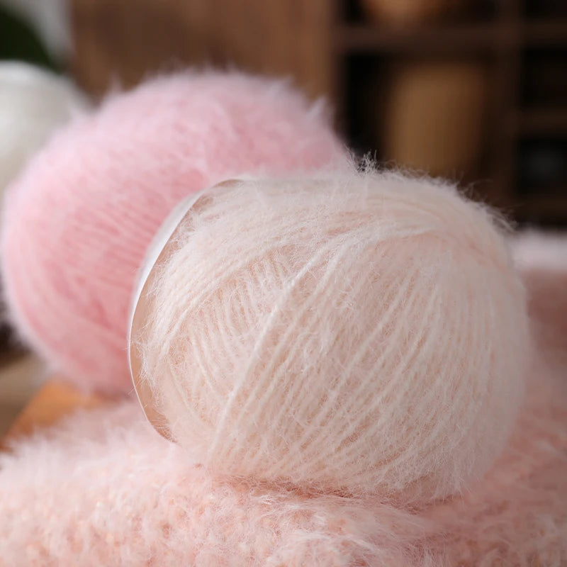 Super Soft Wool Yarn 38% merino wool 40% nylon 22% acrylic 100g 190m Fluffy Merino Wool Yarn for Hand Knitting Sweater
