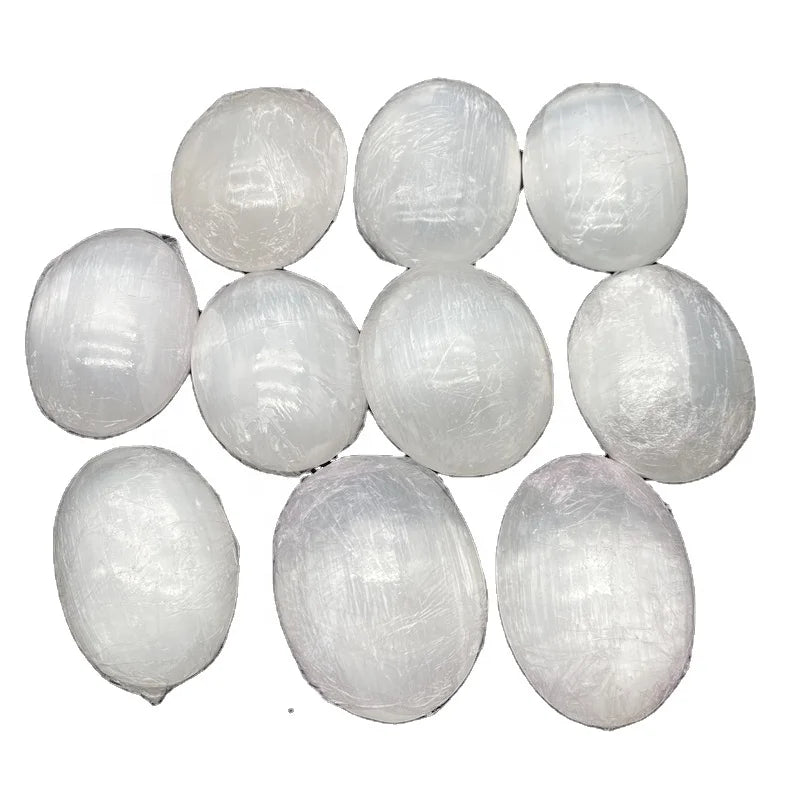 Wholesales Natural Crystal Healing Stones Selenite Palm Stone for Healing