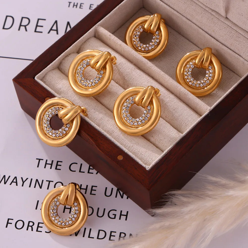 YF3698 Stainless Steel Elegant Jewelry 18k Gold Plated Hollow Set  Diamond Ring Design Sensible Anti Allergy Earrings