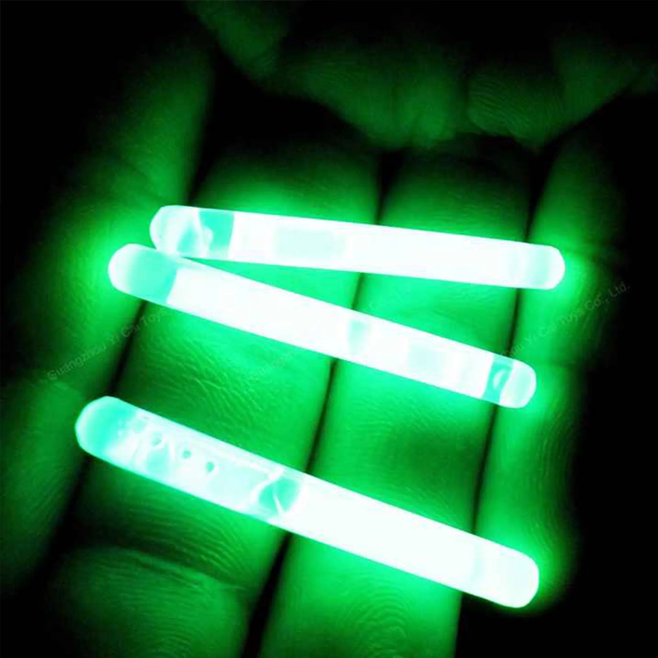 ALPHA 30M Fluorescent Night Fishing Light Stick with Glowing Float Plastic Minnow Lure for Freshwater Trout Bass Carp River Lake