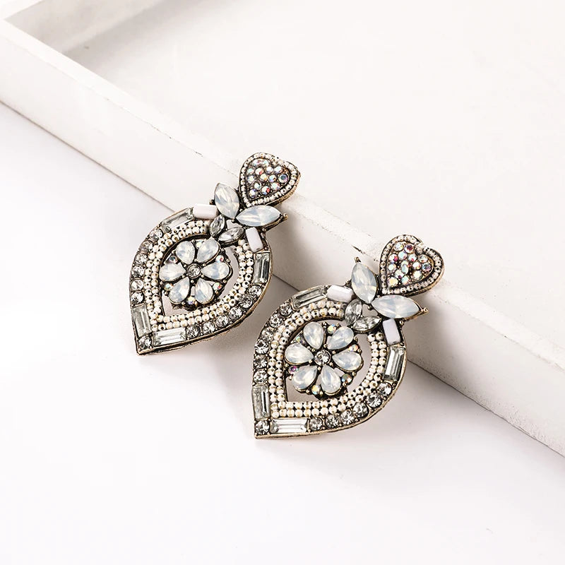 Vintage Crystal Heart Stud Earrings Women Hollow Colorful Bling Rhinestone Heart Shaped Earrings