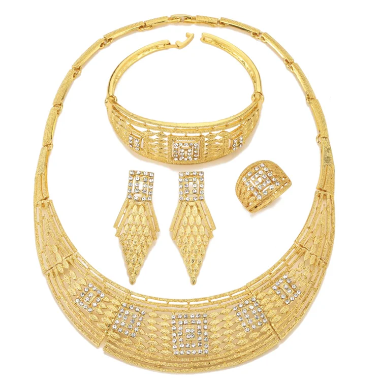 Choker Diamond Earrings Ring Bracelet Four Piece Arabic Big Gold Plated Necklace Dubai Women Jewelry Sets
