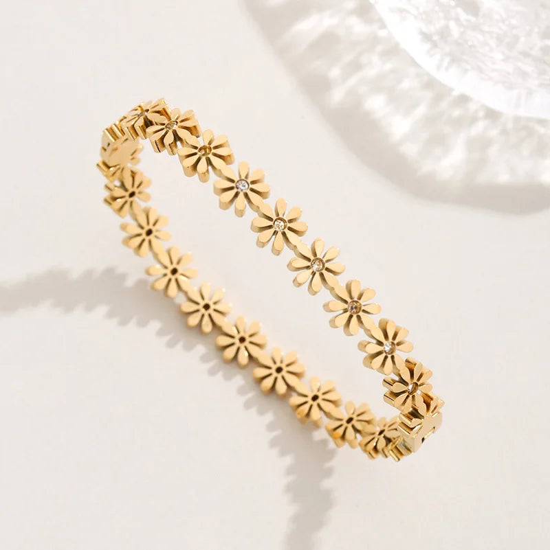 Diamond Daisy Titanium Steel Bracelet Women's Summer Niche Design Light Luxury High-end Temperament Stainless Steel Jewelry