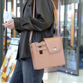 Custom Logo Women Portable Travel Sports Water Bottle Bag Waterproof Luxury PU Leather Water Bottle Carrier Crossbody Bag