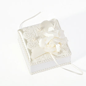 Satin Bowknot Small Jewelry Box Packaging Gift Luxury with Customizable Color and Logo 95x95x50mm