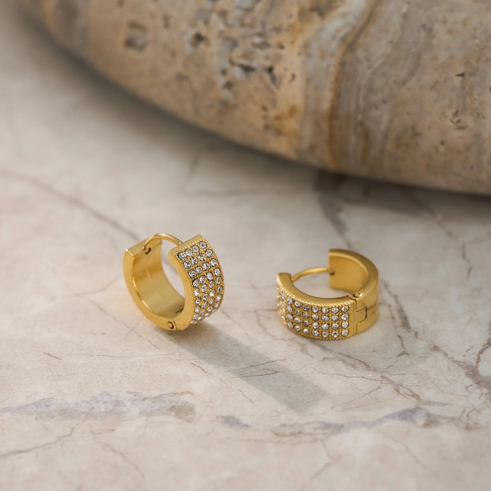 Dazan NEW Winter INS 18k Gold Plated Hypoallergenic Stainless Steel Vintaege C Hoop Iced Out Zircon Dainty Everyday Earrings