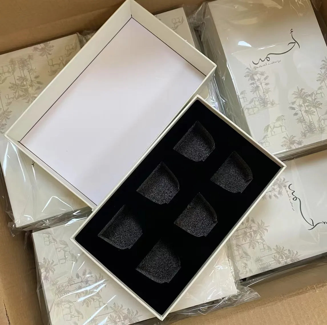 Wholesale Custom Logo Printed Kraft Folding Paper Cardboard Packaging Corrugated Carton Mailer Shipping Boxes Paper Box