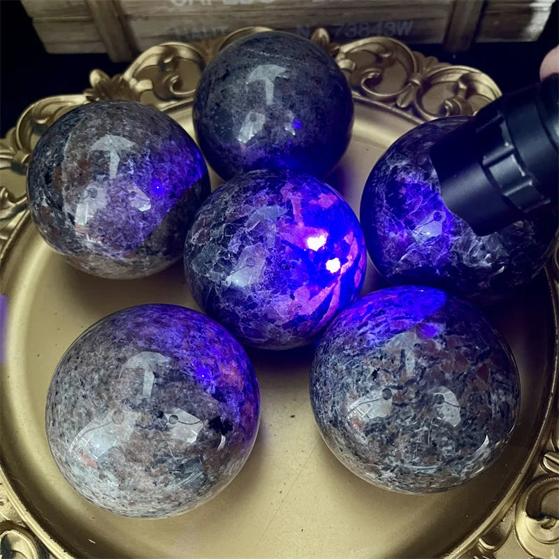 Hot Selling Yooperlite Tumbled Stones Healing Crystal Quartz Yooperlite Sphere for Meditation