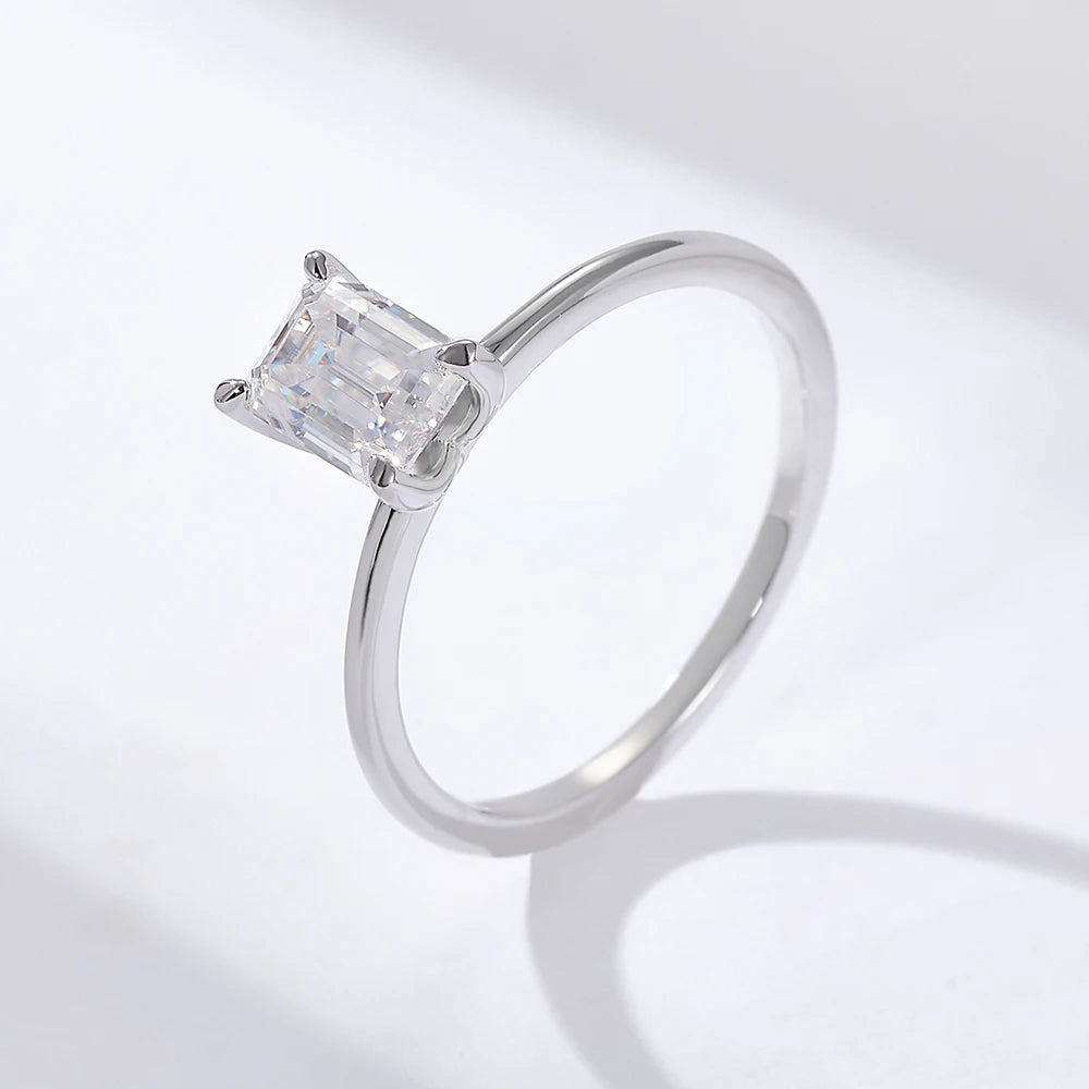 Fulsun OEM/ODM Wholesale 925 Sterling Silver Emerald Cut Moissanite Fine Jewellery Wedding Engagement Ring for Women
