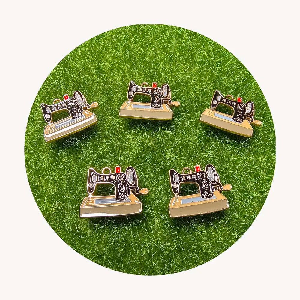Wholesale 100Pcs/Lot 19*25MM Enamel Jewelry Sewing Machine Charm Pendant Dangles for Bracelet Necklace or Zipper Pull Decor