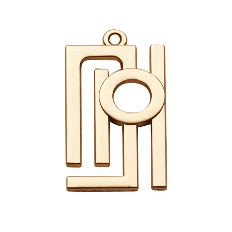 Custom Gold Jewelry Hang Tags Designer Bracelet Metal Hollow Logo Chain Charm Alloy Necklace Decorative Logo Pendants Wholesale