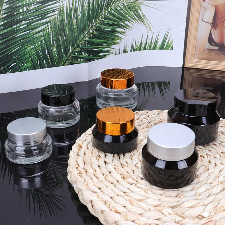 Guangzhou Manufacturer Cosmetic Manufacturers Cheap Empty Face Cream Jars in Gold Support Silk-screen Printing