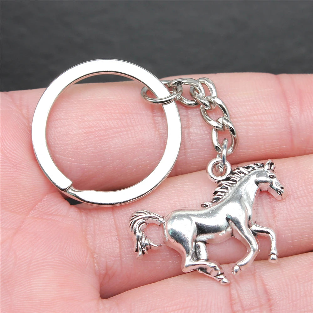 WYSIWYG 30x22mm Zinc Alloy Vintage Antique Silver Plated Horse Key Chain for Souvenirs Gift P1-ABD-C15315