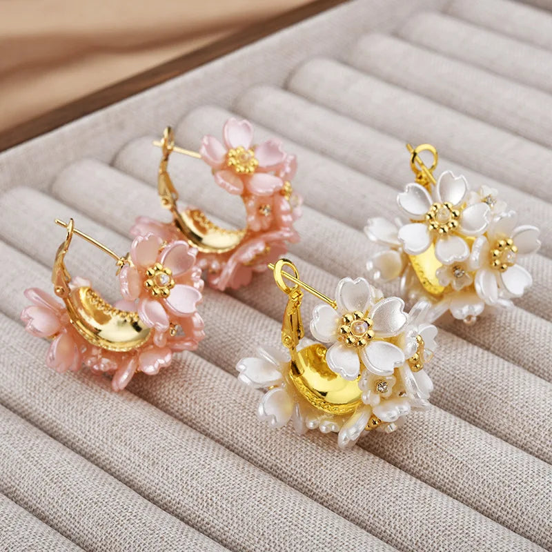 Hot Selling Exquisite Sweet Petal Hoop Earrings Plated 22K Gold Luxury Flower Earrings for Women
