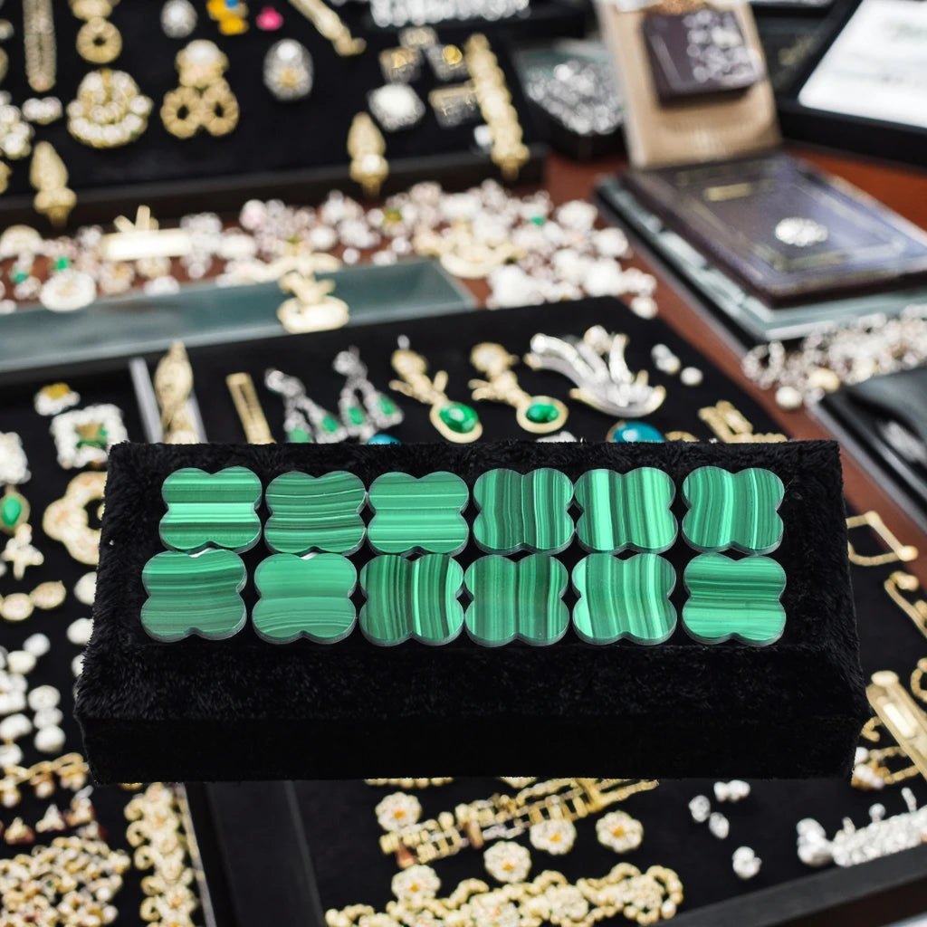 Hot New Design Custom Clover Malachite Jewelry Natural and Loose Green Gemstone Stone