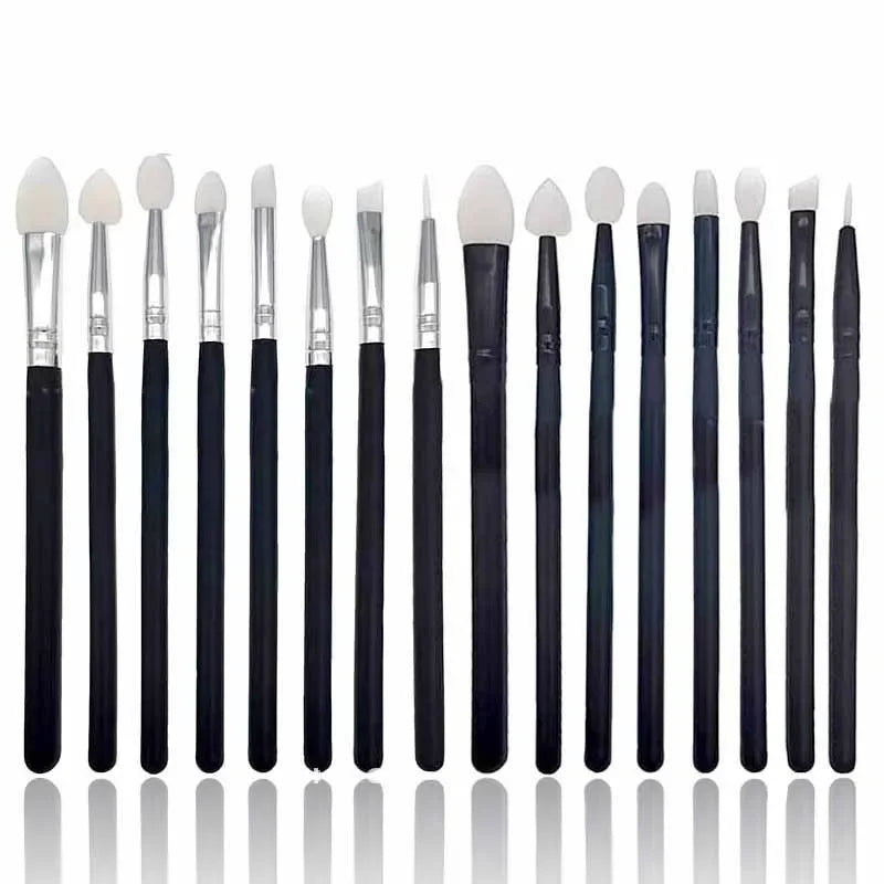 Private Label Silicone Wood Handle Makeup Brush Set Soft Eyeshadow Applicator Flat Concealer Brushes Eyeliner Lip Balm Face Eye
