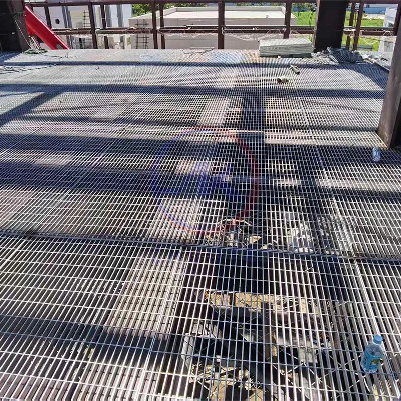 G255/30/100 Modern Welded Steel Grating Hot Dipped Galvanized Coated Water Resistant Corrosion Resistant ISO9001 Office Building