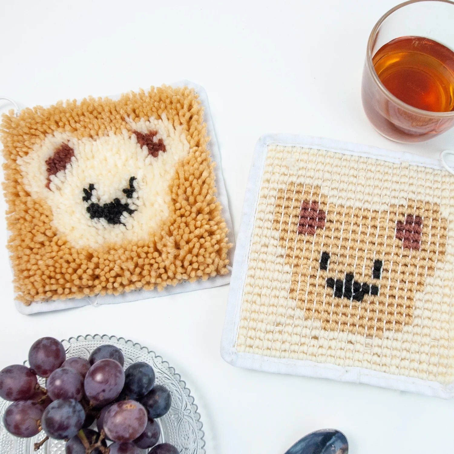 Rug Hooking Mesh Canvas Yarn Kit with Latch Hook for Cup Mat DIY Bear Shape 16x16cm Colorful