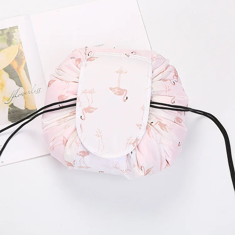 Customizable Lightweight Portable Cosmetic Bag for Women Trendy Lazy Design with Zipper Closure for Daily Use or Travel